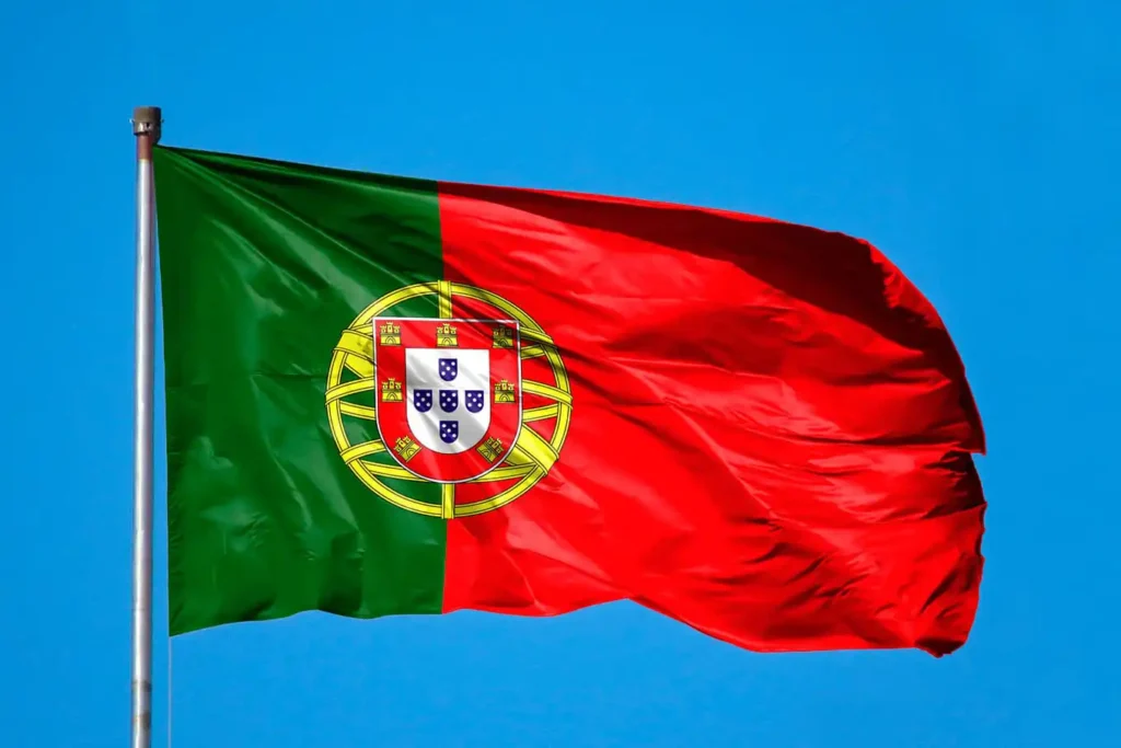 bandeira-de-portugal-1.jpg-1024x683 O que Esperar do Salário Mínimo em Portugal em 2025?