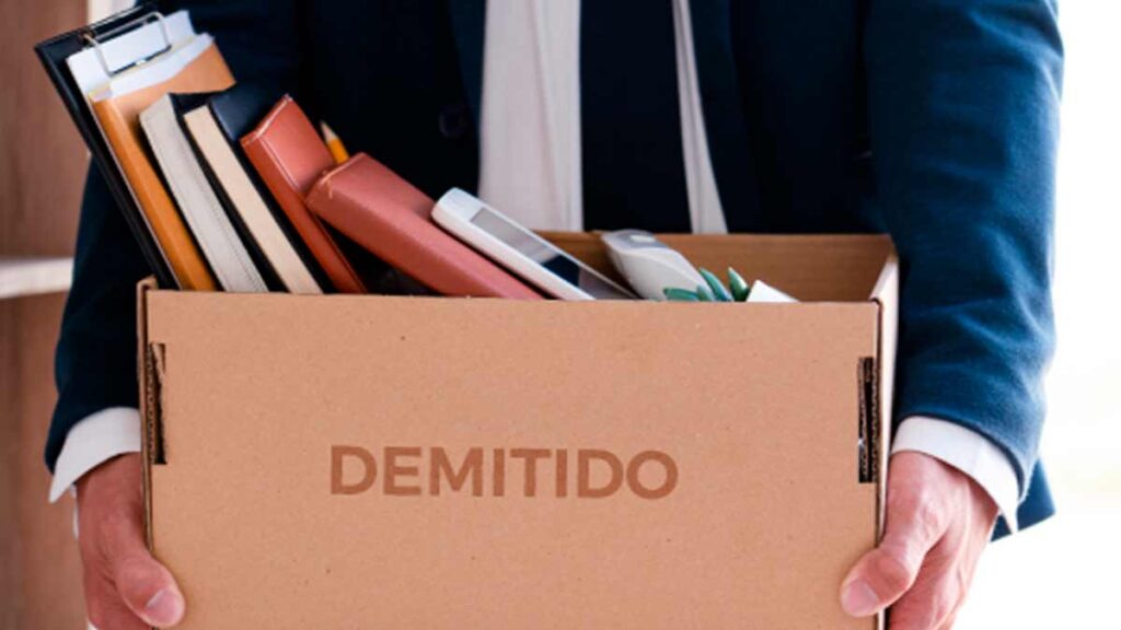 demitido-1024x576 13º salário: quem foi demitido em 2024 vai receber o benefício? Descubra seus direitos trabalhistas!