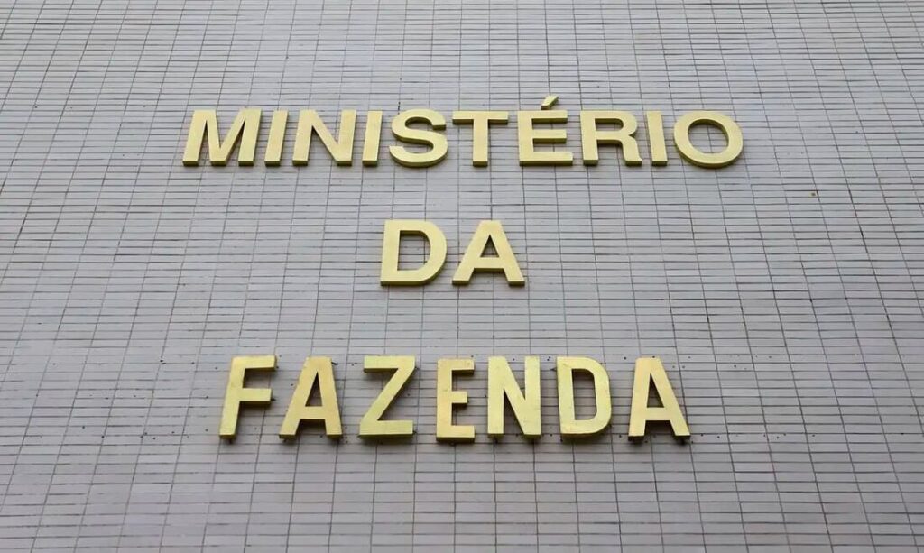 fachada-ministerio-mcamgo-abr-100420231818-29-1024x613 Alívio para Investidores: Isenção de Impostos para Fundos