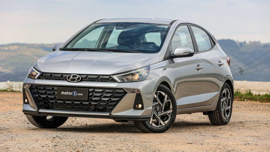 comparativo-vw-polo-highline-vs.-chevrolet-onix-premier-vs.-hyundai-hb20-platinum-plus-vs.-honda-city-hatch-touring-889x500 Carros Populares 2024: as melhores ofertas e descontos do ano.